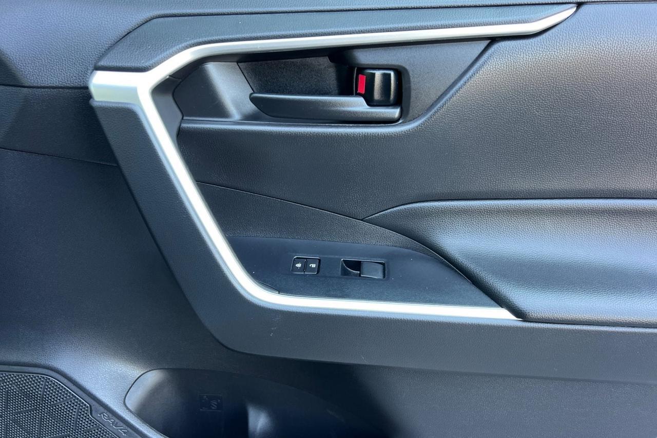 2022 Toyota RAV4 Hybrid LE Roseville CA