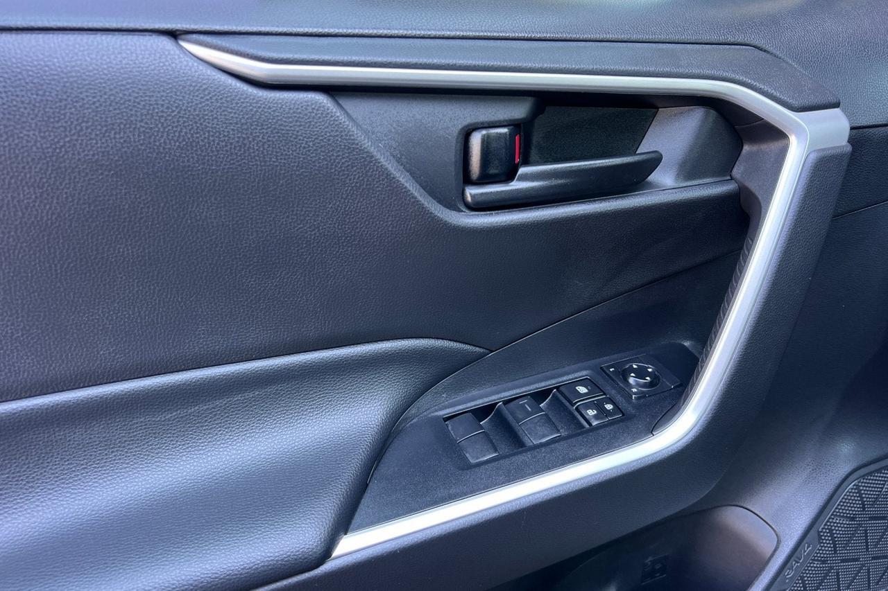 2022 Toyota RAV4 Hybrid LE Roseville CA