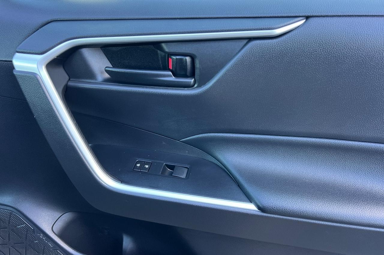 2022 Toyota RAV4 Hybrid LE Roseville CA