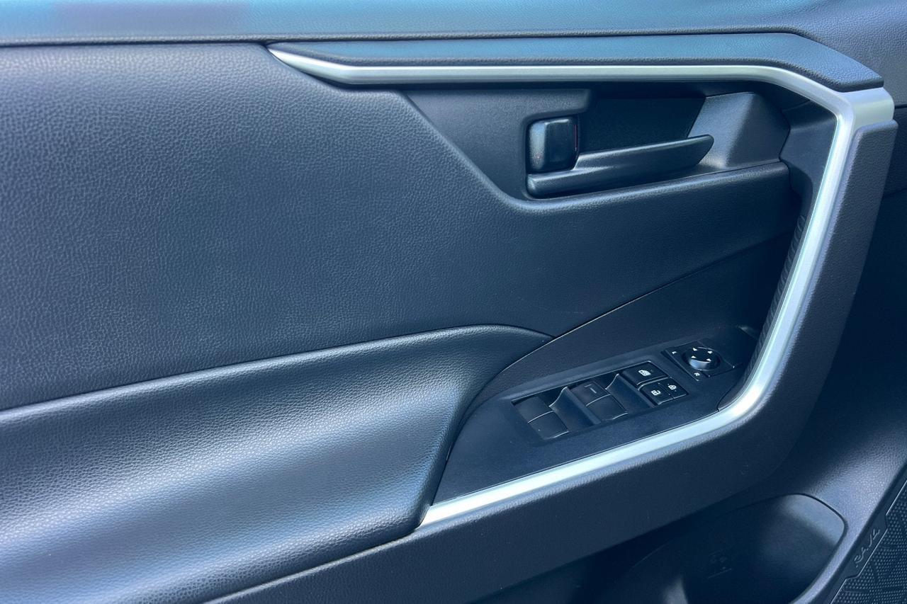 2022 Toyota RAV4 Hybrid LE Roseville CA