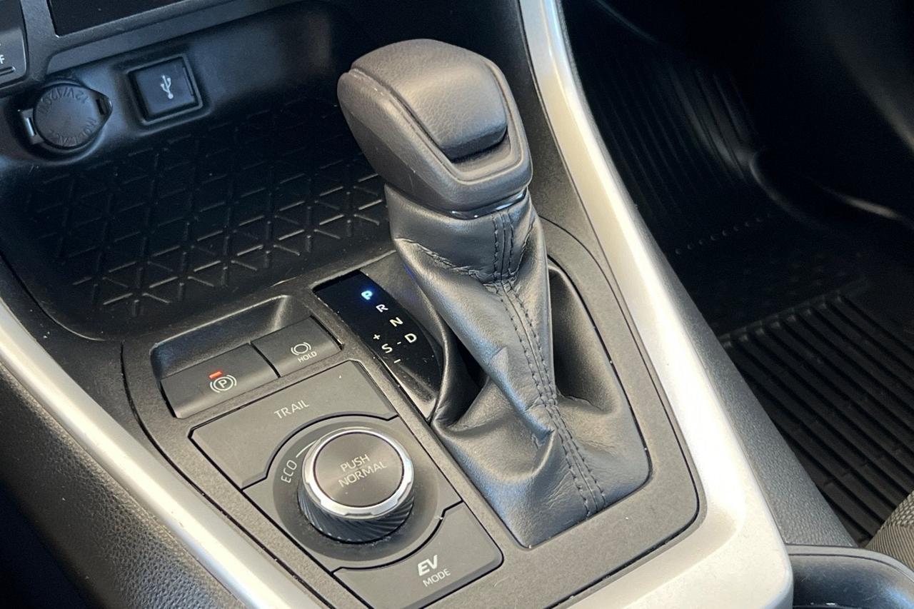 2022 Toyota RAV4 Hybrid LE Roseville CA