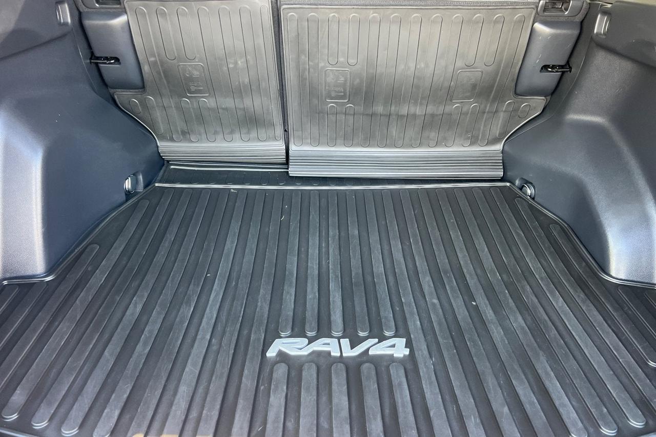 2022 Toyota RAV4 Hybrid LE Roseville CA