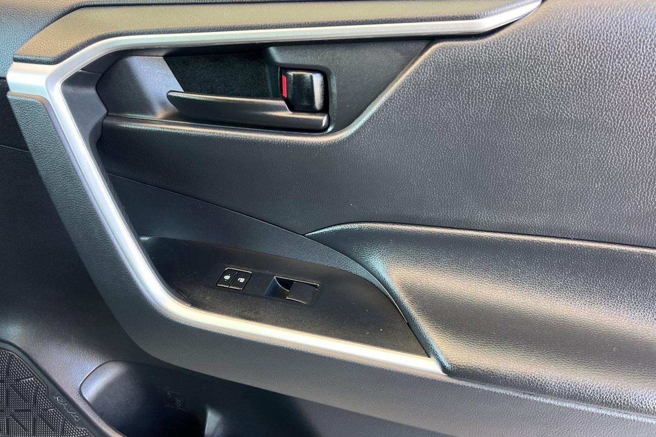 2022 Toyota RAV4 Hybrid LE Roseville CA
