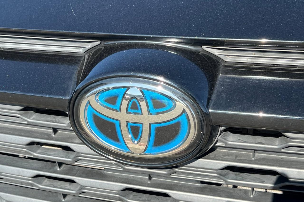 2022 Toyota RAV4 Hybrid LE Roseville CA