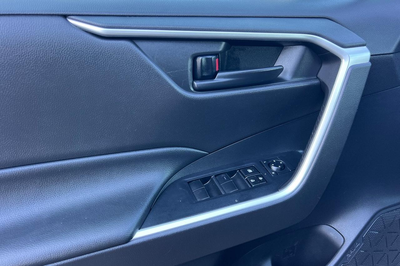2022 Toyota RAV4 Hybrid LE Roseville CA