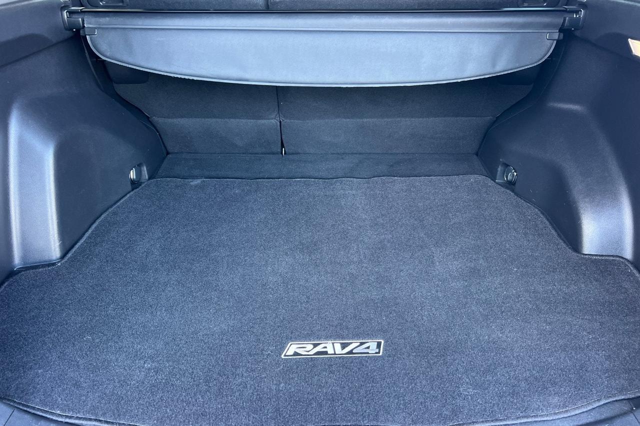 2022 Toyota RAV4 Hybrid LE Roseville CA
