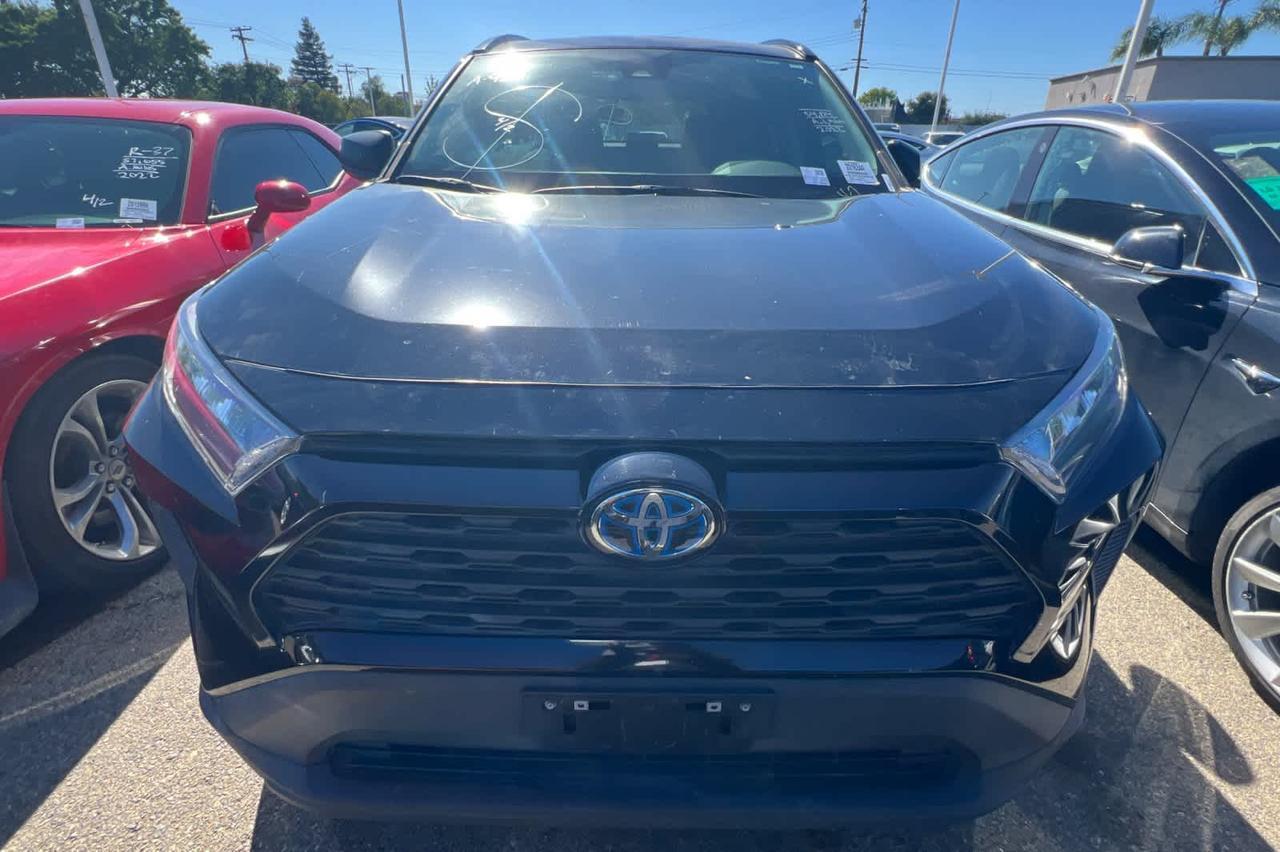 2022 Toyota RAV4 Hybrid LE
