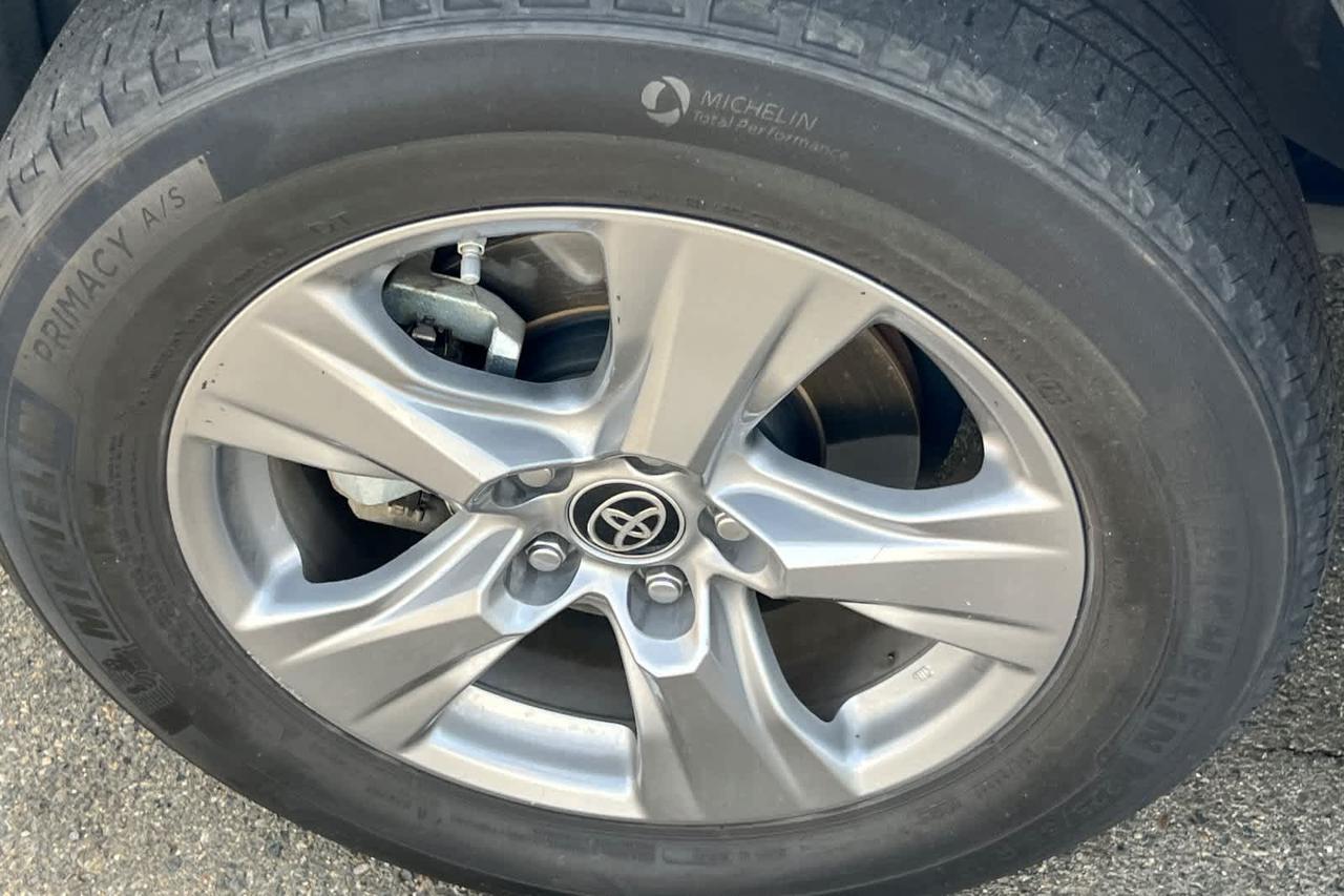 2022 Toyota RAV4 Hybrid LE Roseville CA