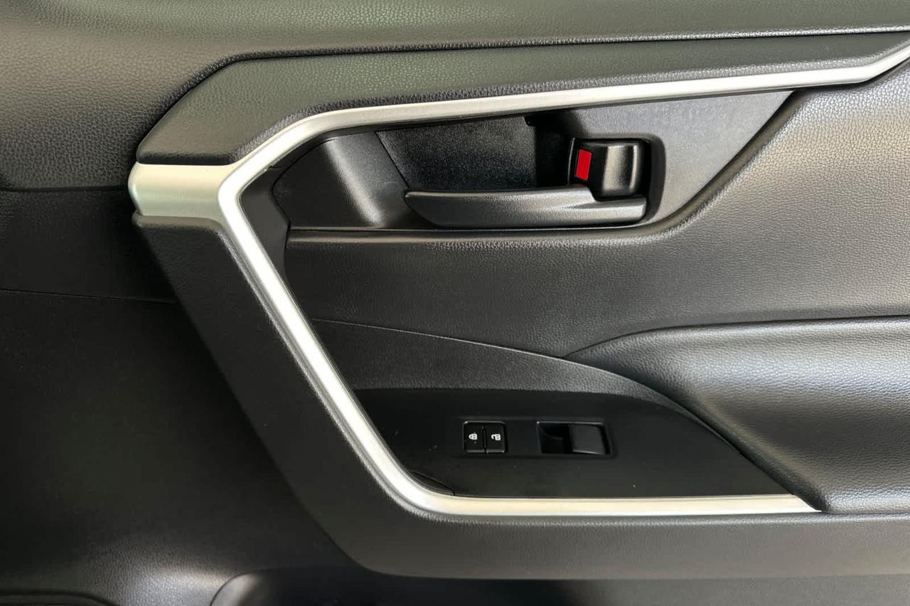 2022 Toyota RAV4 Hybrid LE Roseville CA