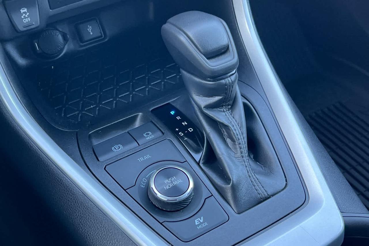 2022 Toyota RAV4 Hybrid LE Roseville CA