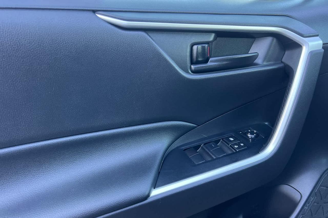 2022 Toyota RAV4 Hybrid LE Roseville CA