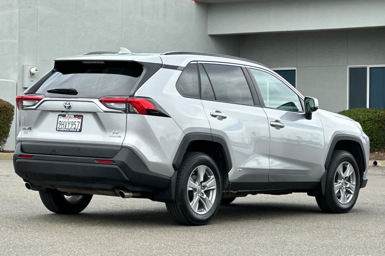 2022 Toyota RAV4 Hybrid LE