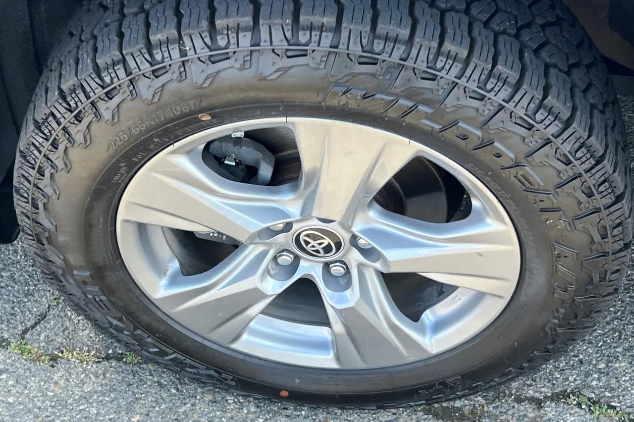 2022 Toyota RAV4 Hybrid LE Roseville CA