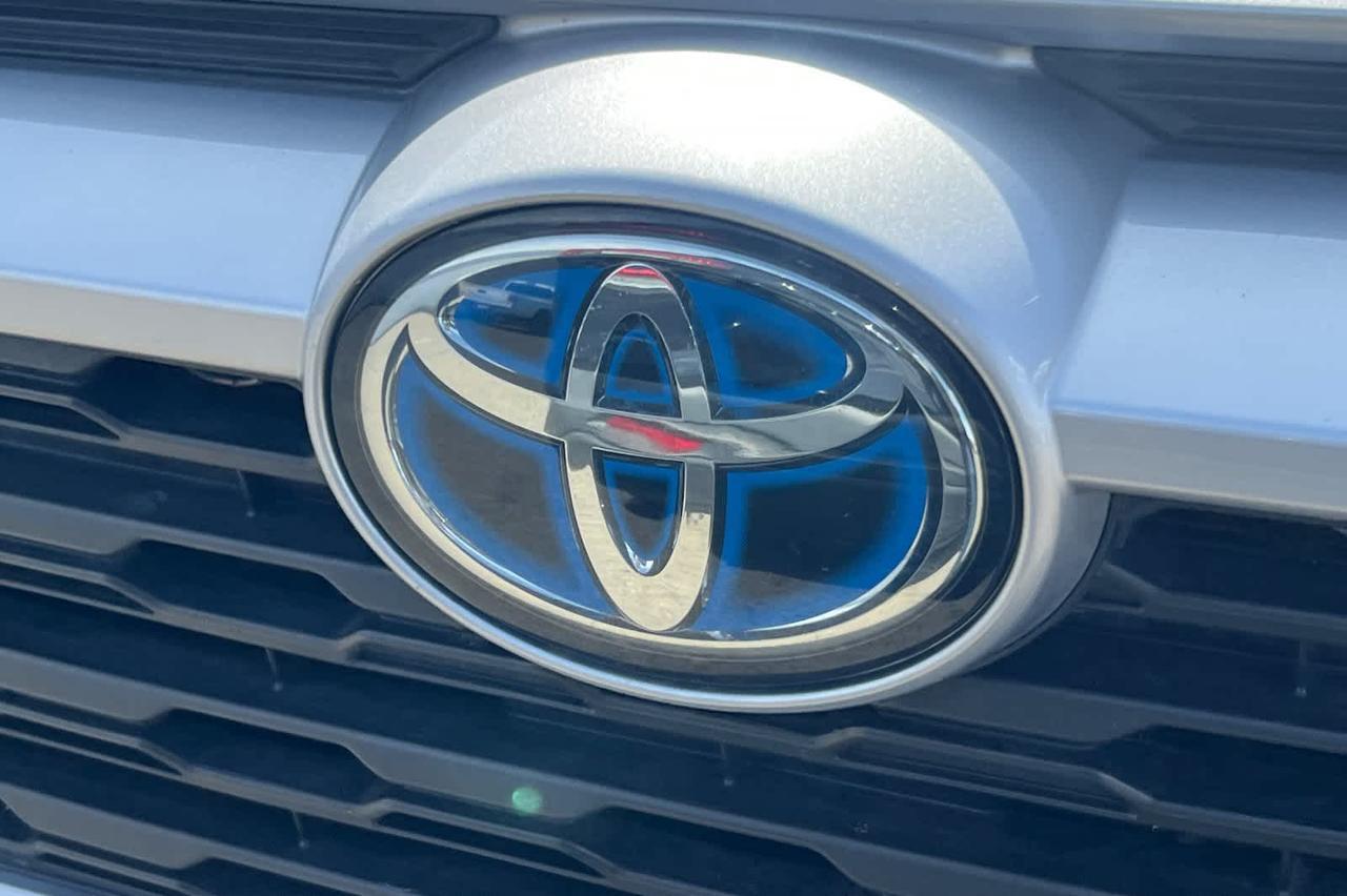 2022 Toyota RAV4 Hybrid LE Roseville CA