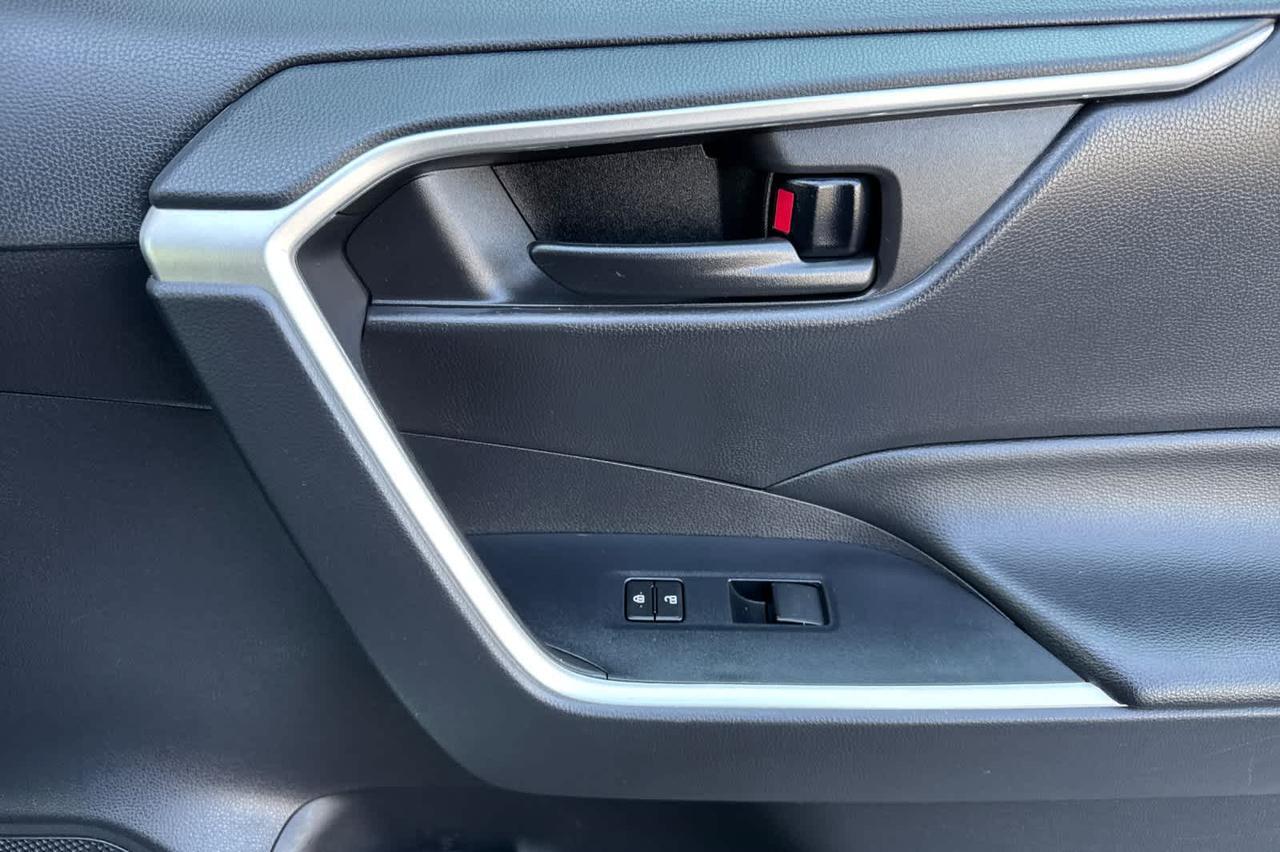 2022 Toyota RAV4 Hybrid LE Roseville CA