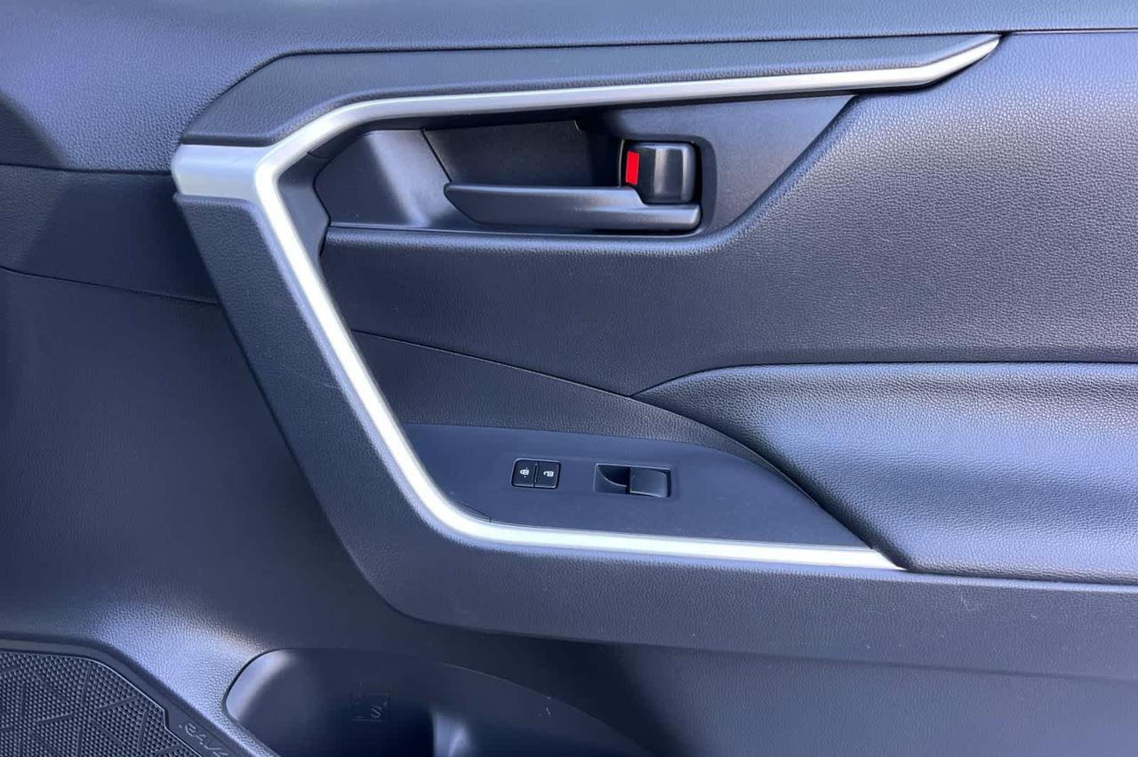 2022 Toyota RAV4 Hybrid LE Roseville CA