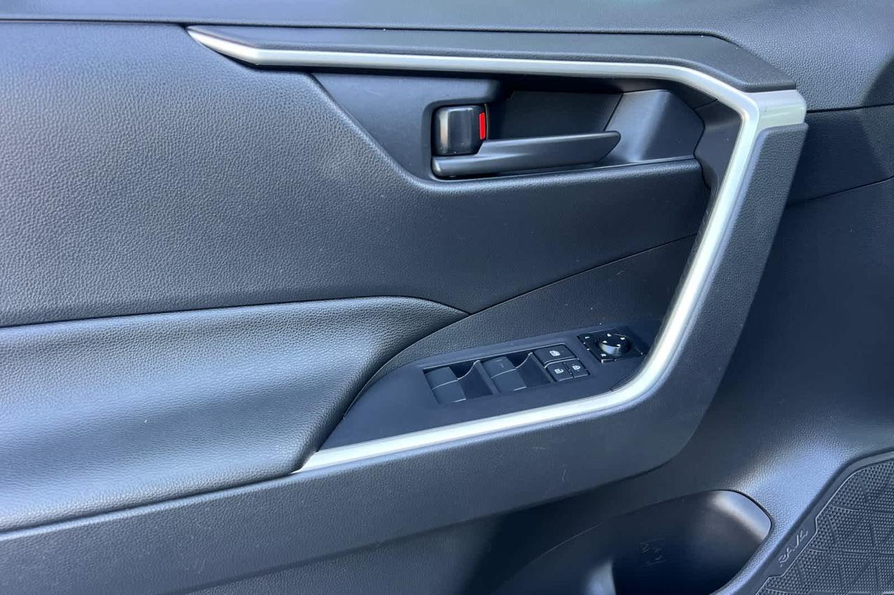 2022 Toyota RAV4 Hybrid LE Roseville CA