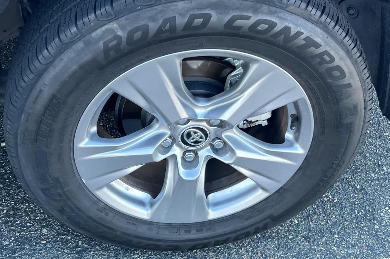 2022 Toyota RAV4 Hybrid LE Roseville CA