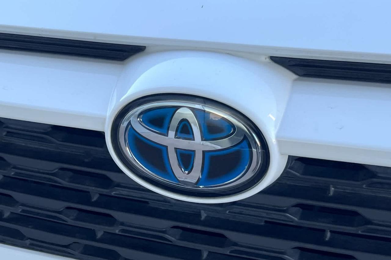 2022 Toyota RAV4 Hybrid LE Roseville CA