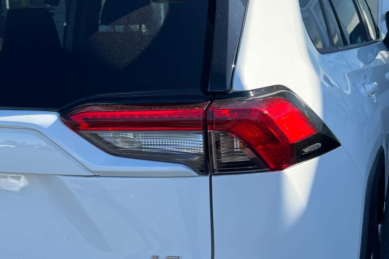 2022 Toyota RAV4 Hybrid LE Roseville CA