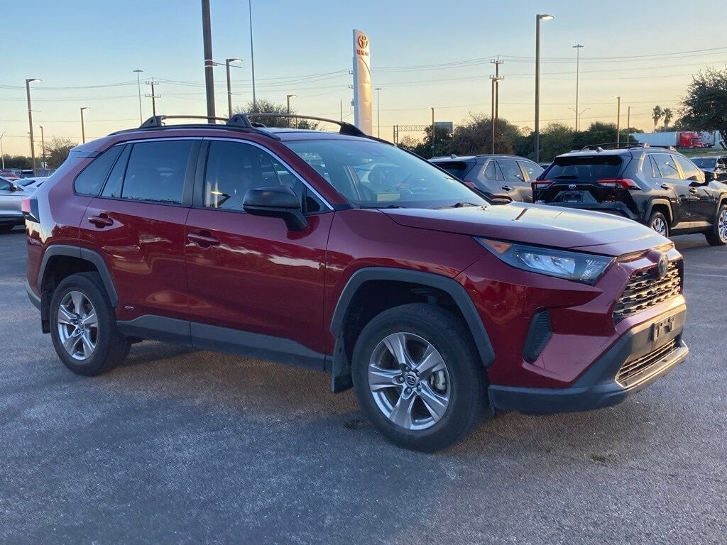 2022 Toyota RAV4 Hybrid LE