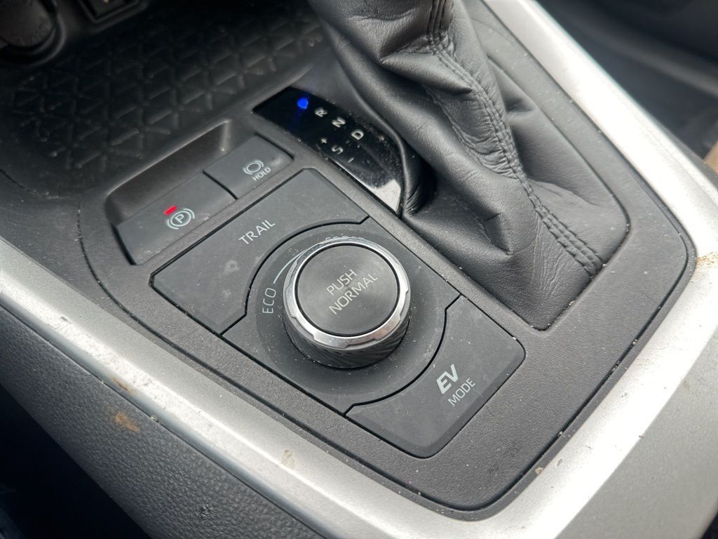 2022 Toyota RAV4 Hybrid LE Worcester MA