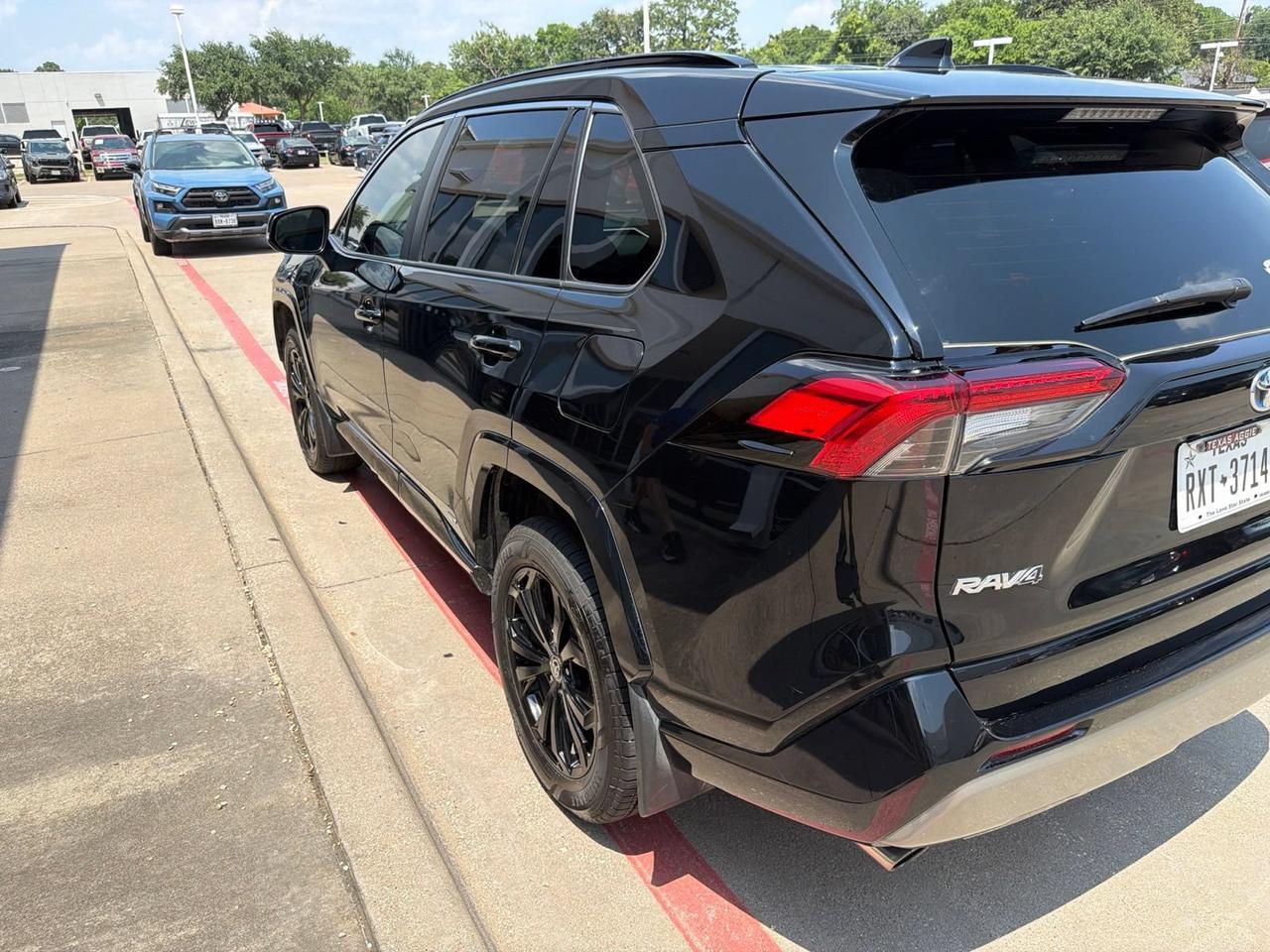 2022 Toyota RAV4 Hybrid SE Hurst TX