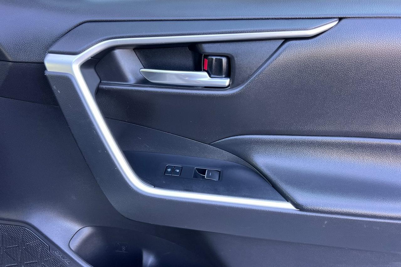 2022 Toyota RAV4 Hybrid SE Roseville CA