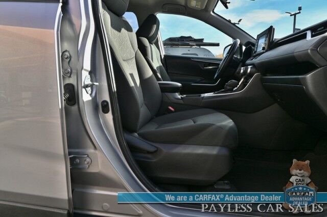 2022 Toyota RAV4 Hybrid XLE / AWD / Power & Heated Cloth Seats / Heated Steering Wheel / Adaptive Cruise / Lane Departure & Blind Spot Alert / Apple CarPlay & Android Auto / Keyless Entry & Start / New Studless Winter Tires / 41 MPG Anchorage AK