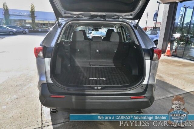 2022 Toyota RAV4 Hybrid XLE / AWD / Power & Heated Cloth Seats / Heated Steering Wheel / Adaptive Cruise / Lane Departure & Blind Spot Alert / Apple CarPlay & Android Auto / Keyless Entry & Start / New Studless Winter Tires / 41 MPG Anchorage AK