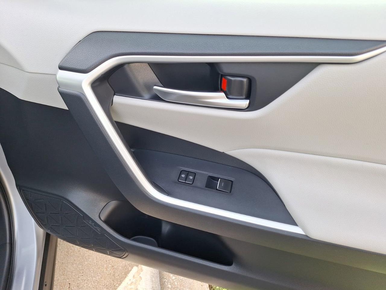 2022 Toyota RAV4 Hybrid XLE Hurst TX