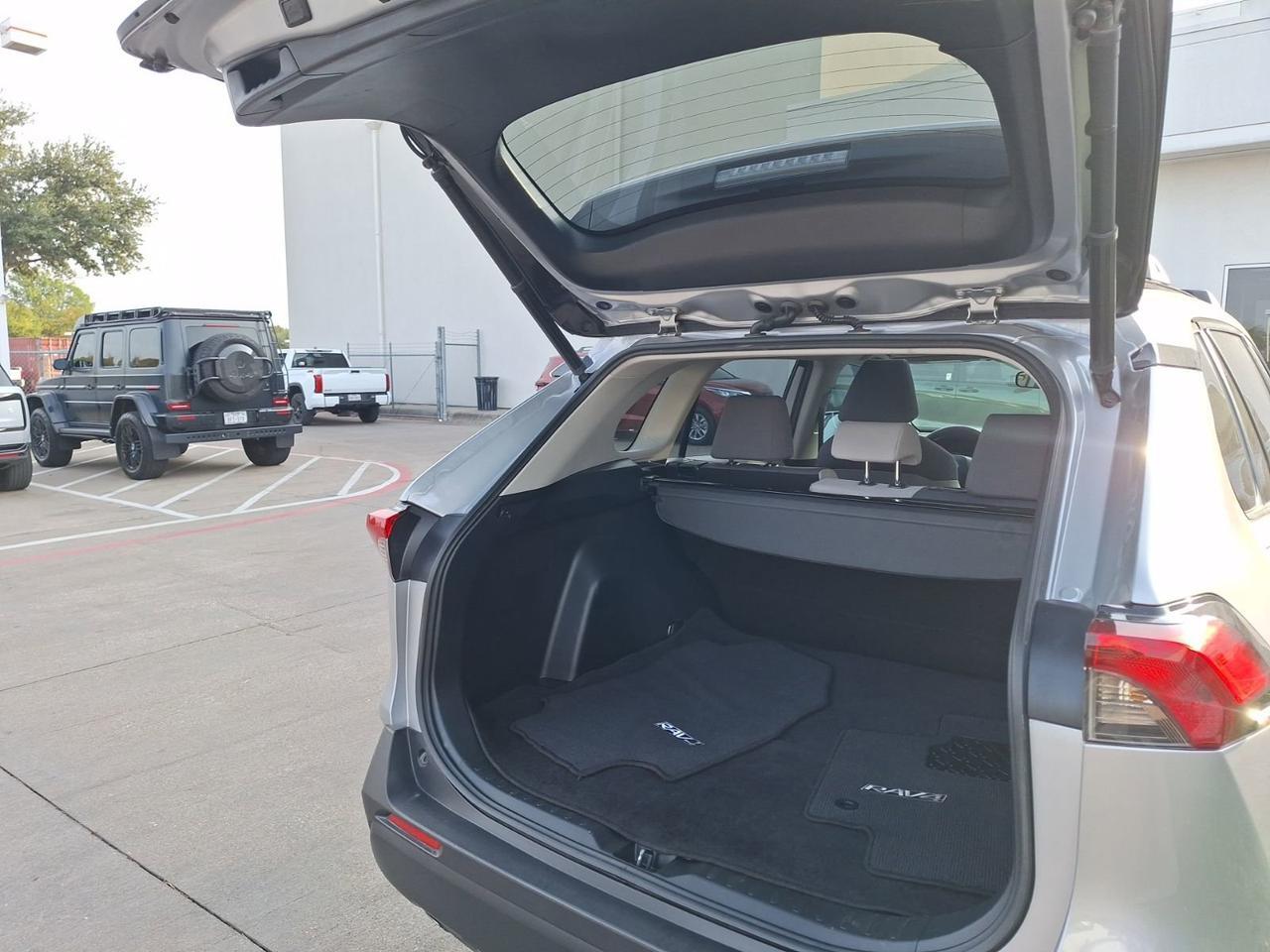 2022 Toyota RAV4 Hybrid XLE Hurst TX