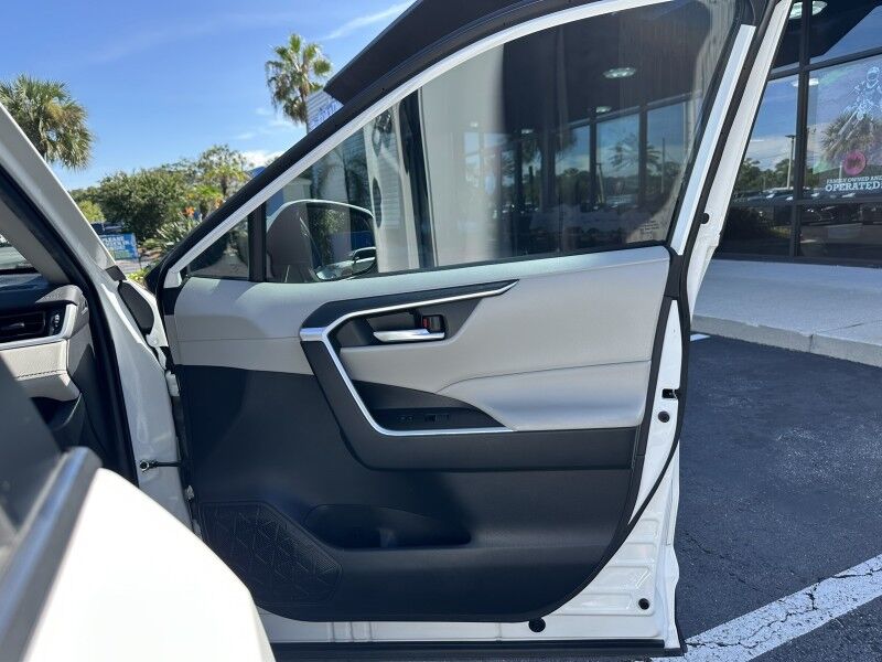 2022 Toyota RAV4 Hybrid XLE Jacksonville FL