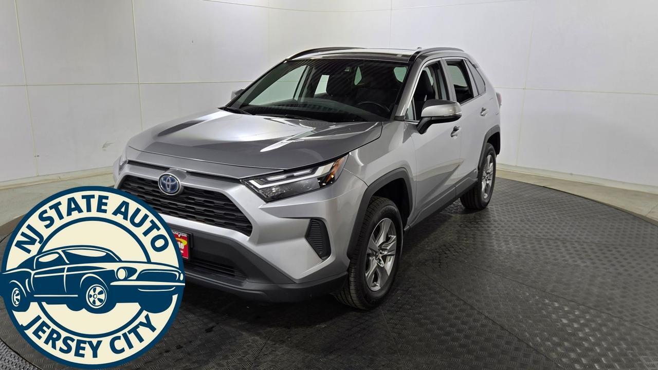 2022 Toyota RAV4 Hybrid XLE