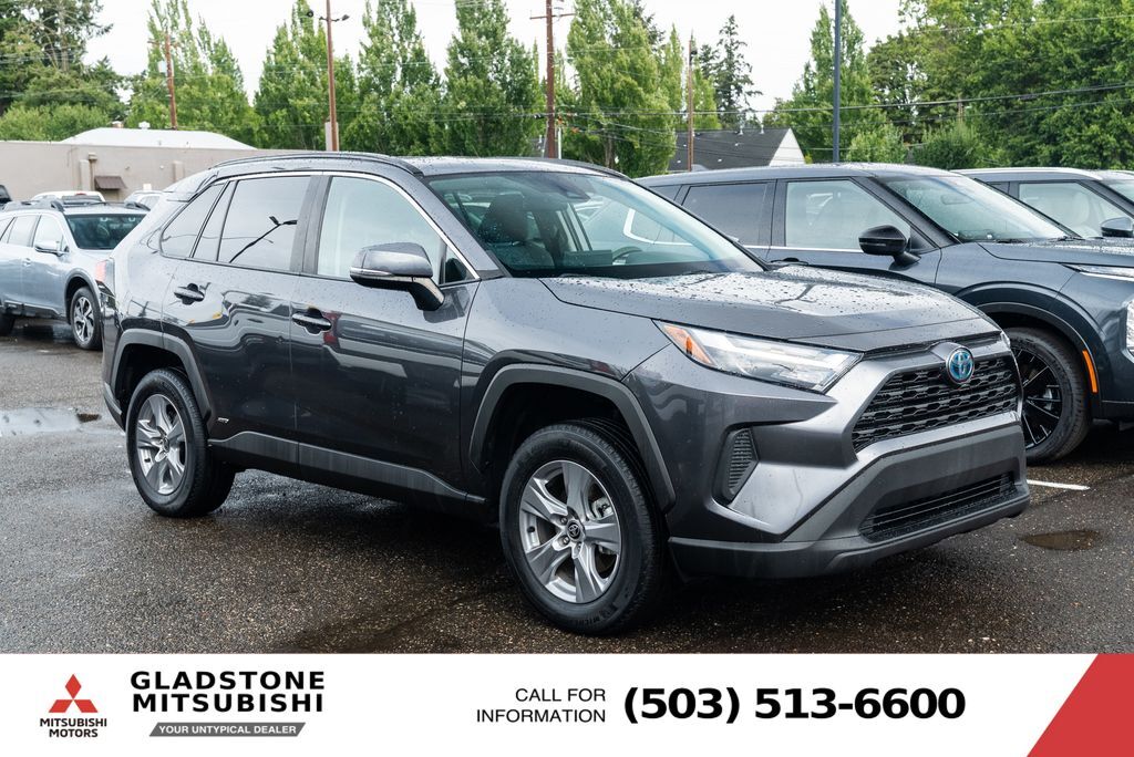 2022 Toyota RAV4 Hybrid XLE