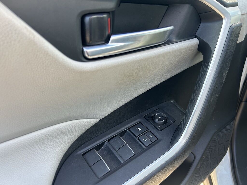 2022 Toyota RAV4 Hybrid XLE Premium Crestwood KY