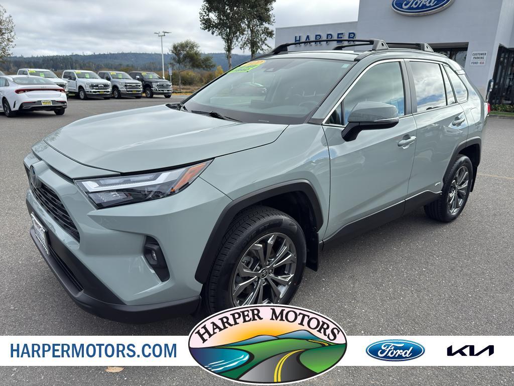 2022 Toyota RAV4 Hybrid XLE Premium