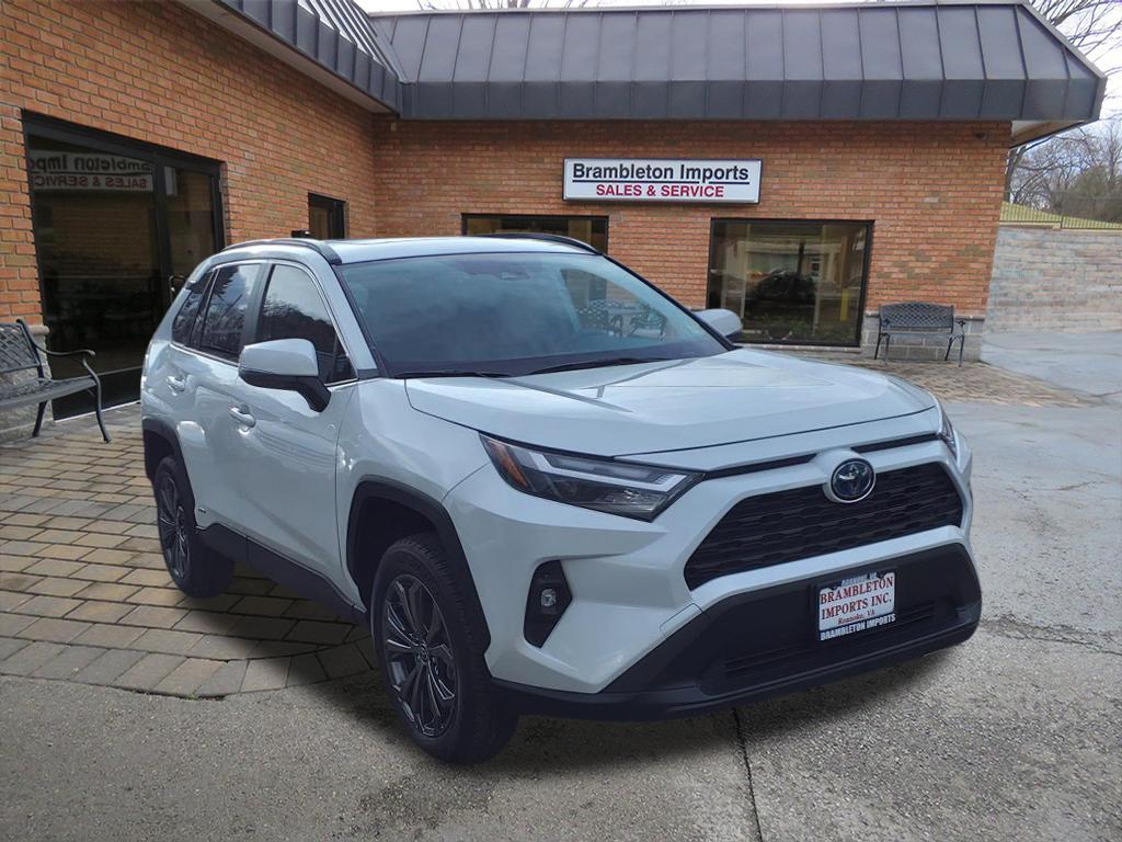 2022 Toyota RAV4 Hybrid XLE Premium
