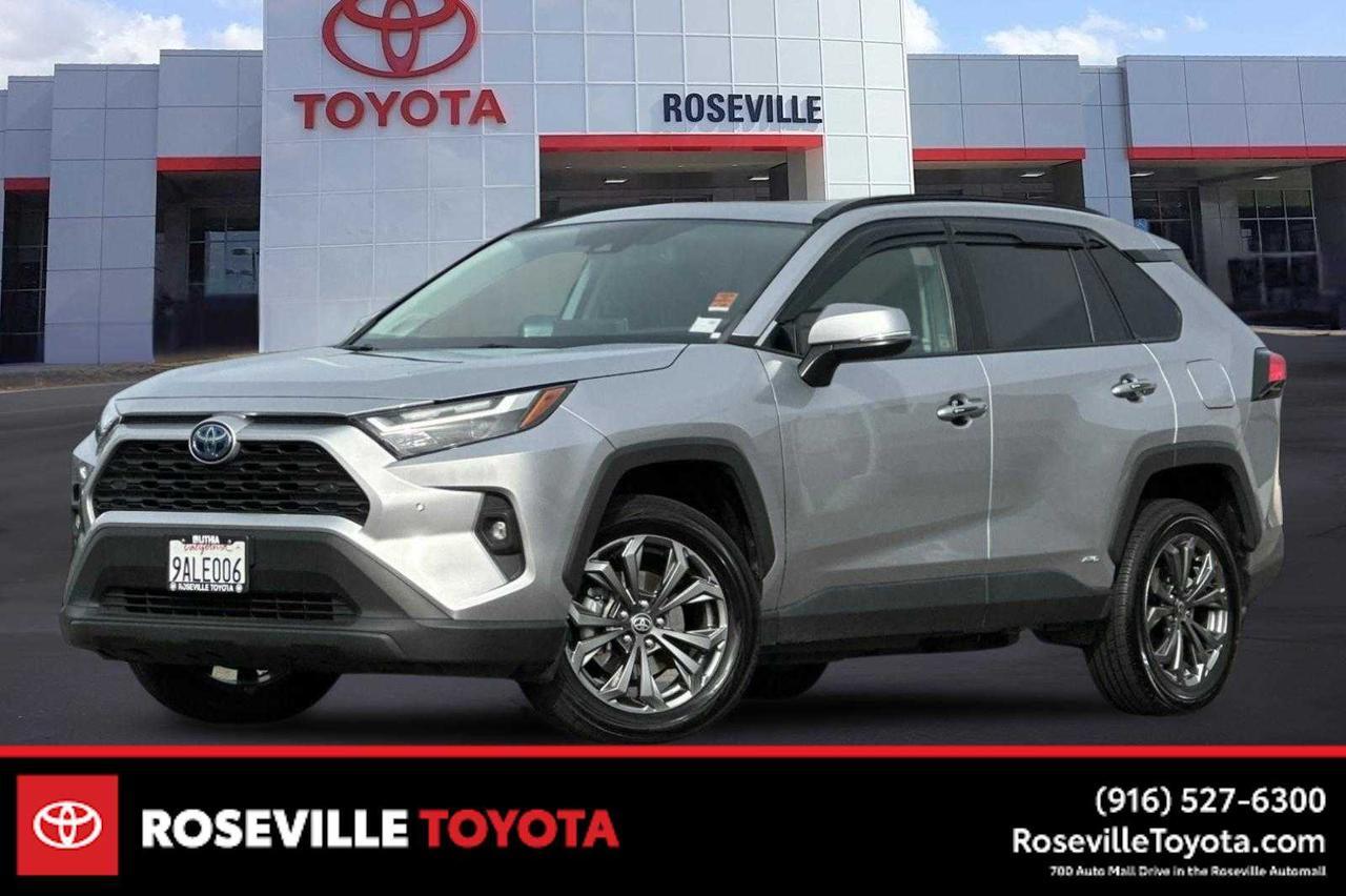 2022 Toyota RAV4 Hybrid XLE Premium