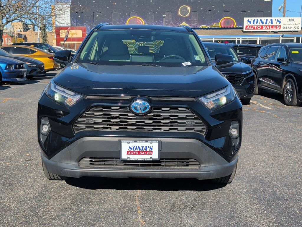 2022 Toyota RAV4 Hybrid XLE Premium