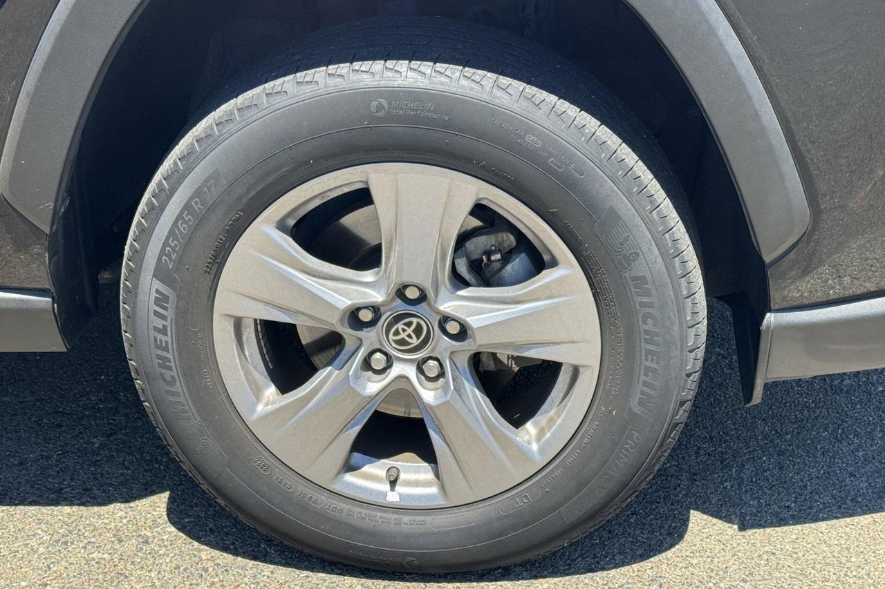 2022 Toyota RAV4 Hybrid XLE Roseville CA