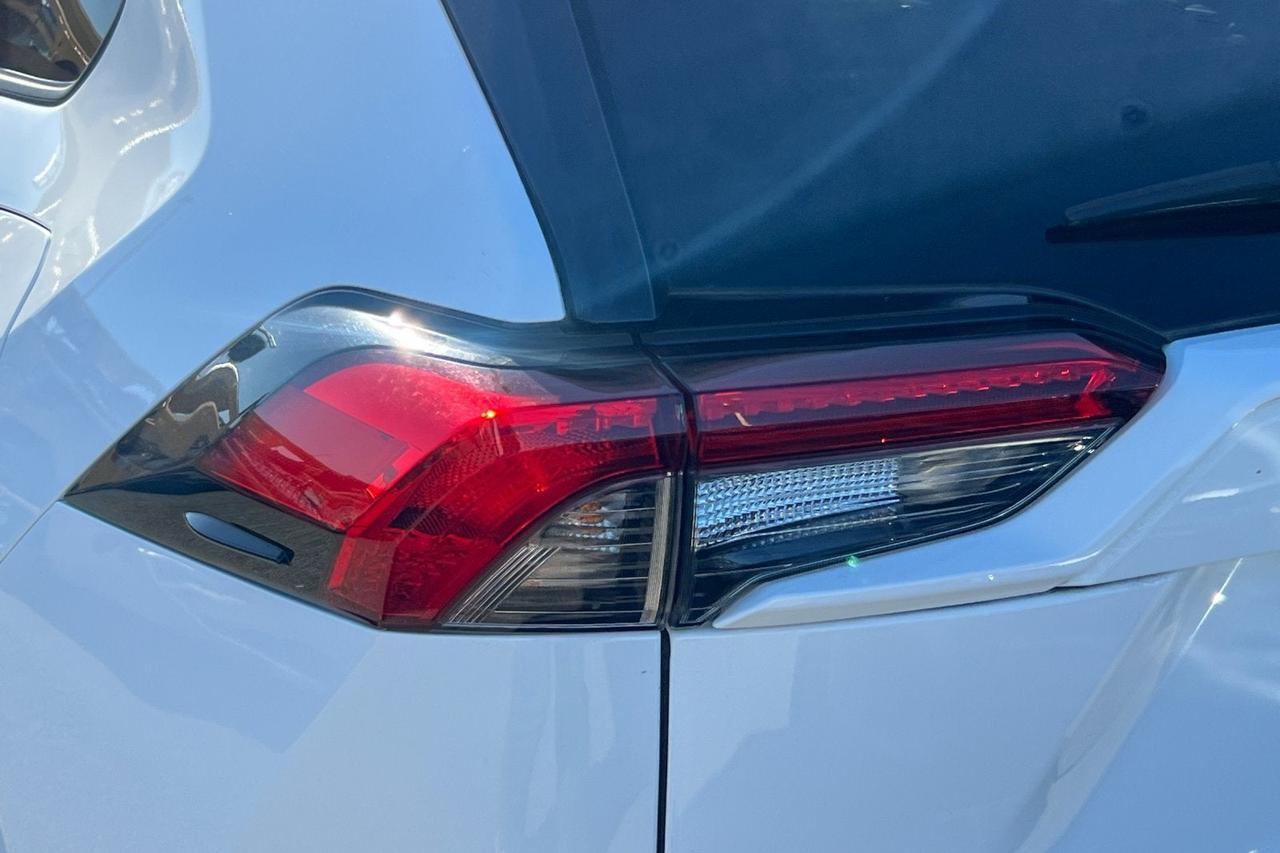 2022 Toyota RAV4 Hybrid XLE Roseville CA