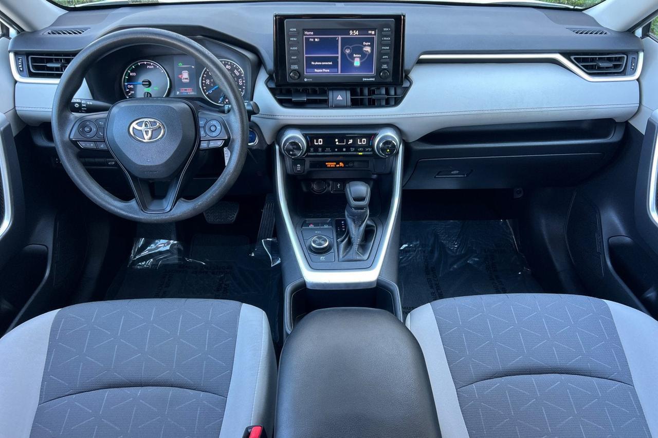 2022 Toyota RAV4 Hybrid XLE