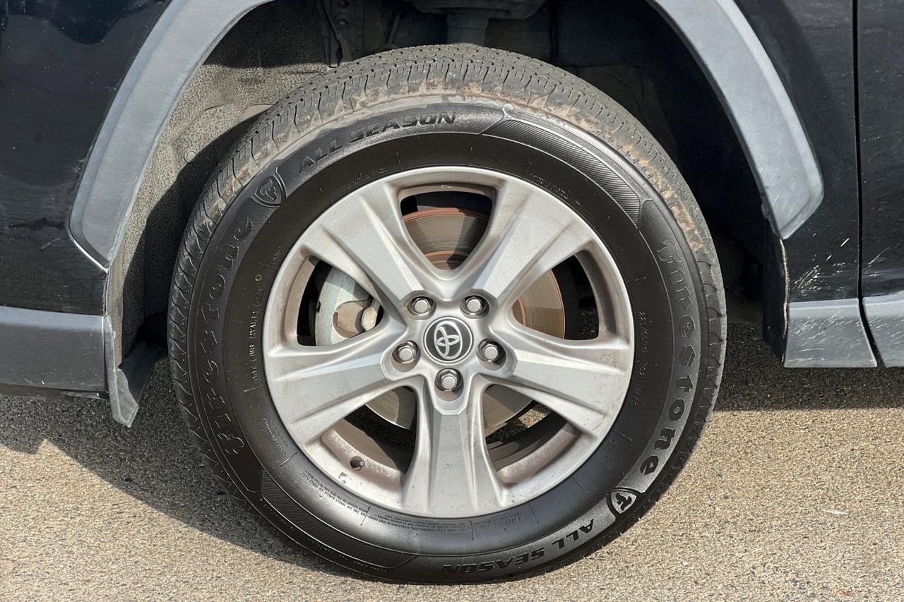 2022 Toyota RAV4 Hybrid XLE Roseville CA