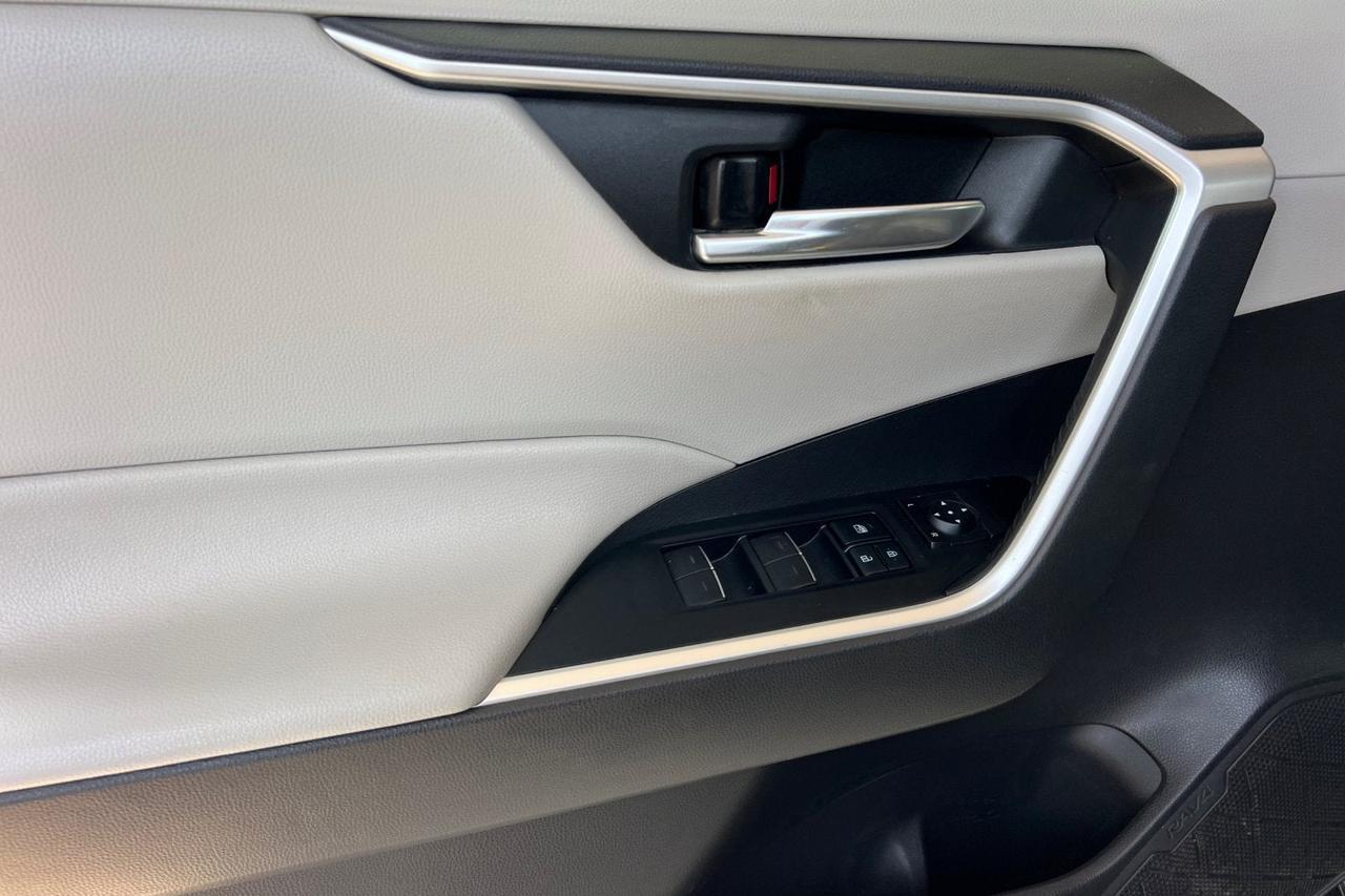 2022 Toyota RAV4 Hybrid XLE Roseville CA