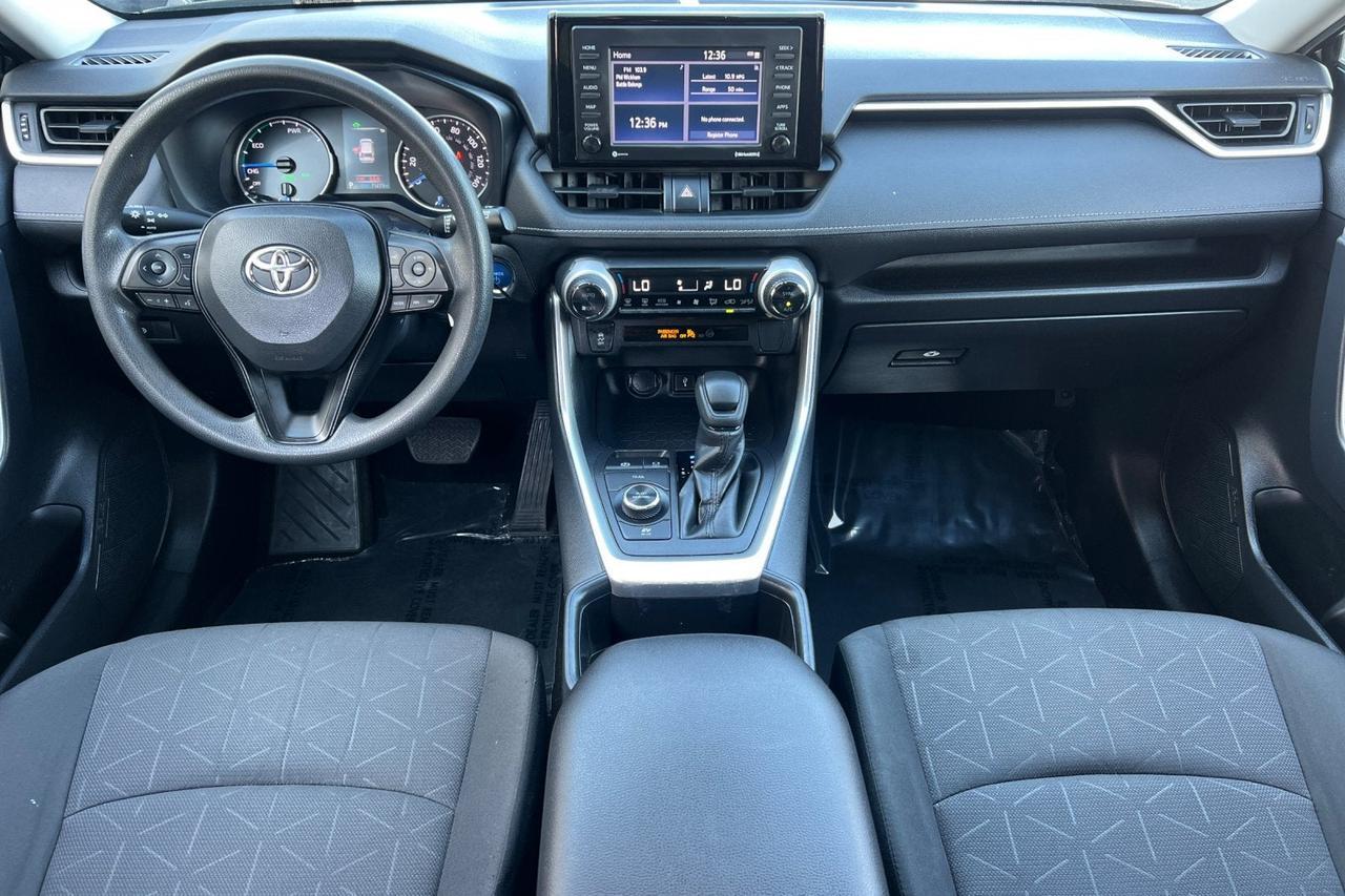 2022 Toyota RAV4 Hybrid XLE