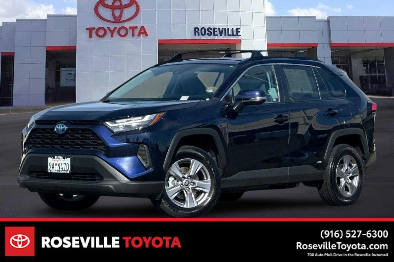 2022 Toyota RAV4 Hybrid XLE