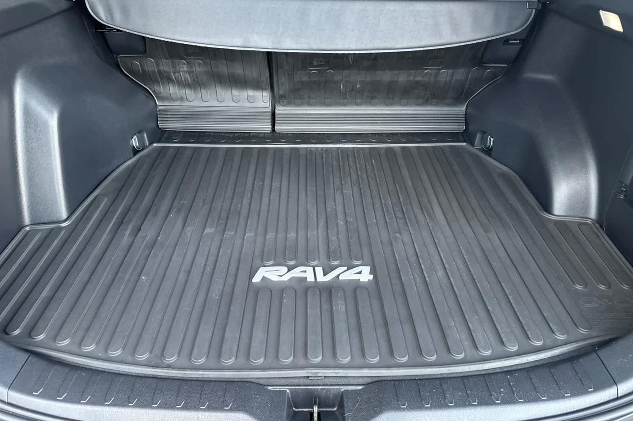 2022 Toyota RAV4 Hybrid XLE Roseville CA