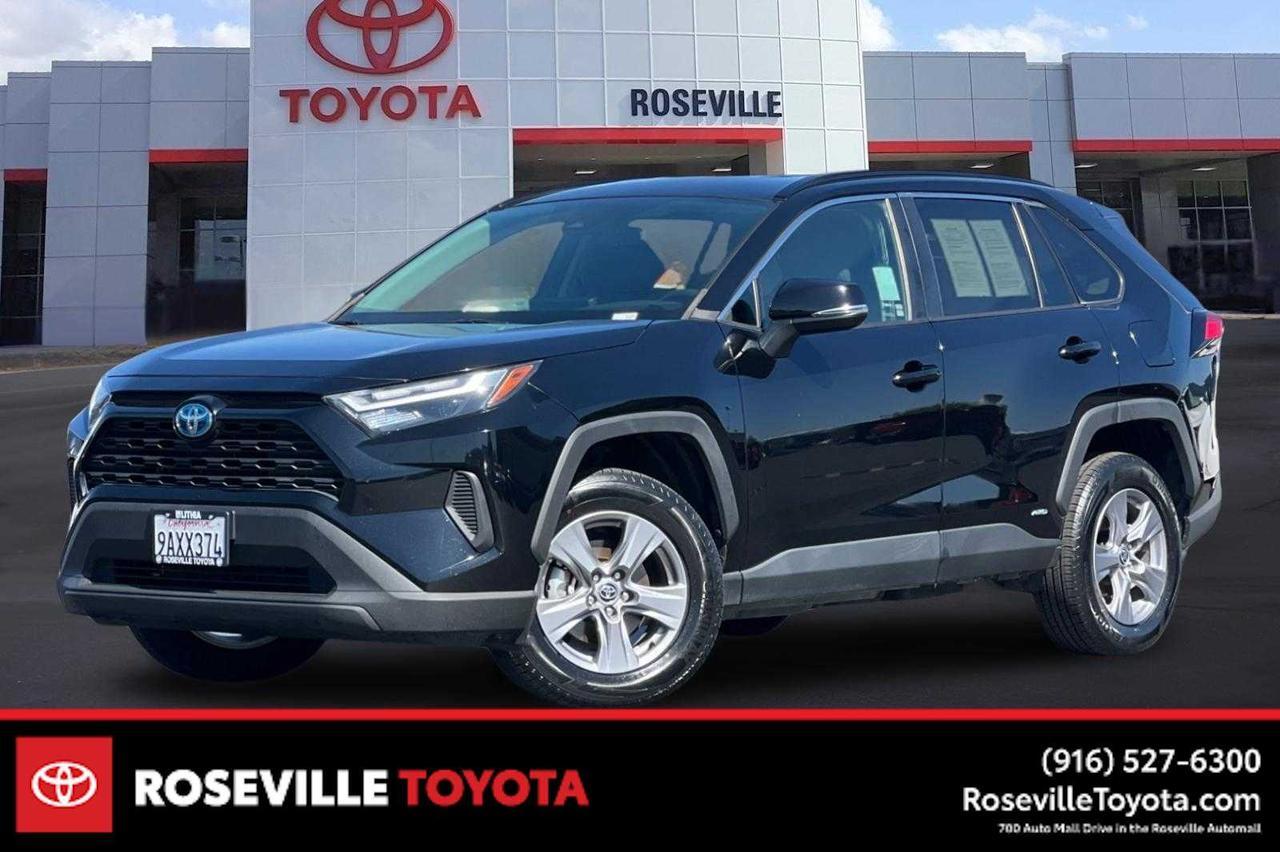 2022 Toyota RAV4 Hybrid XLE