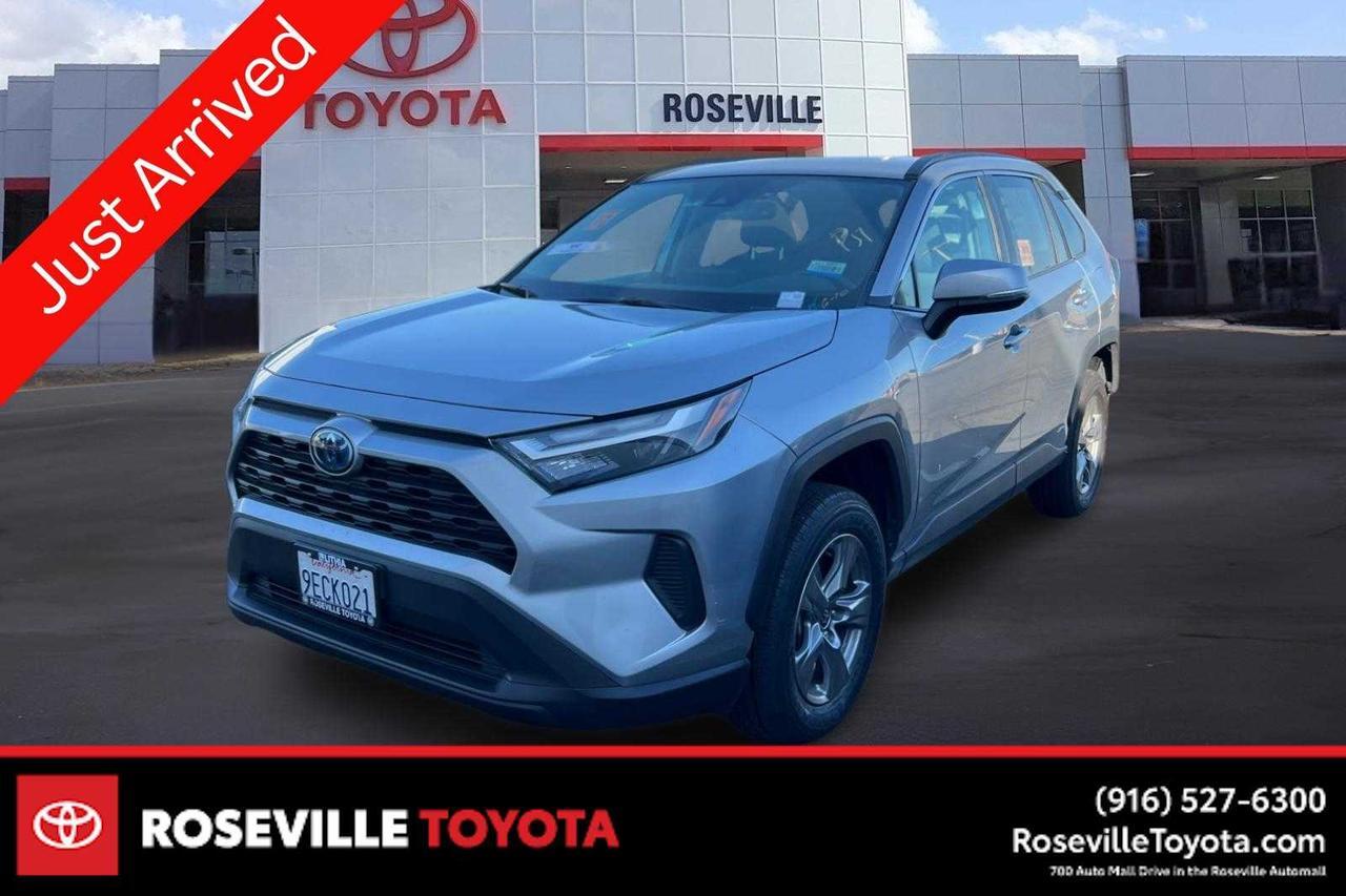 2022 Toyota RAV4 Hybrid XLE